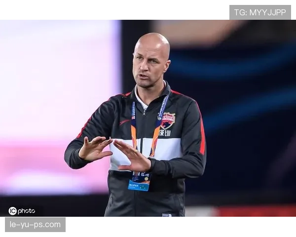 克鲁伊夫式节奏掌控引领现代足球战术新潮流，备受业界关注