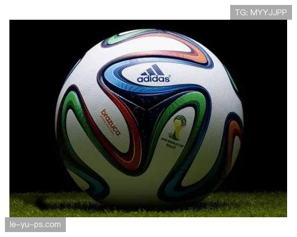 贝肯鲍尔率德国铸就世界杯辉煌，传奇时刻彰显卓越领导力与技艺