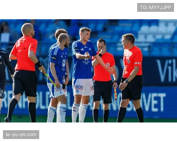 兹沃勒定位球技艺亮眼，赛季表现稳健引关注