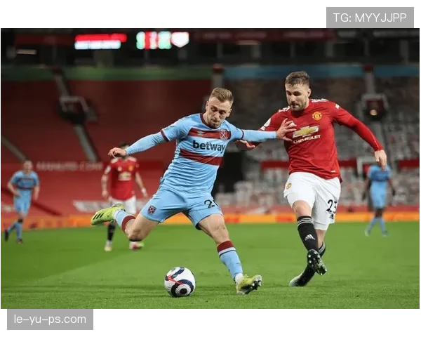 伯恩利强势崛起状态回暖，英超新势力迎来转折契机