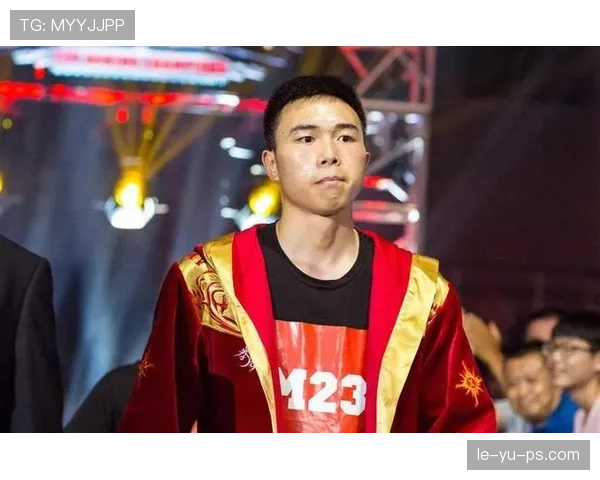 徐灿训练完直接去菜市场砍价，这反差谁懂啊